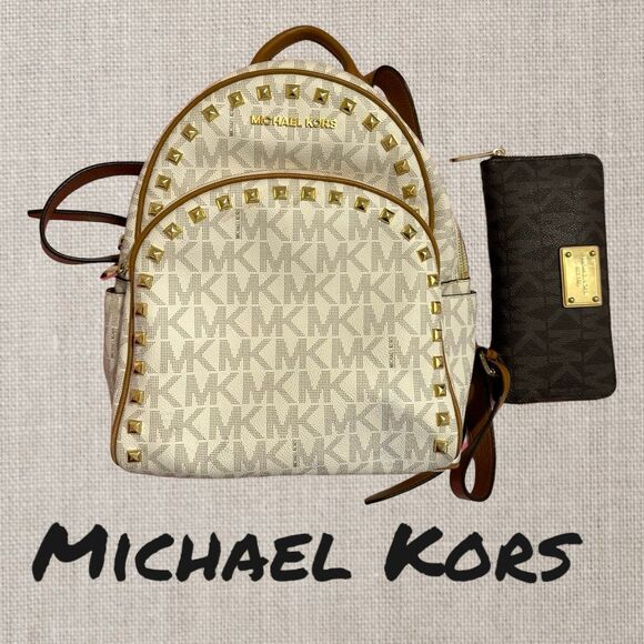 Michael Kors Abbey Medium Studded Backpack & wallet - Picture 1 of 7